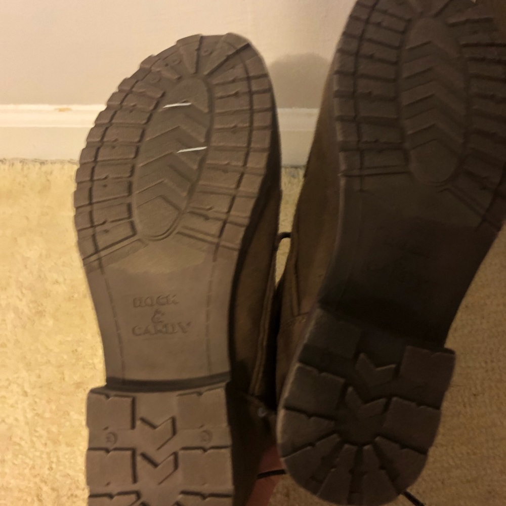 Boots - Picture 5 of 5